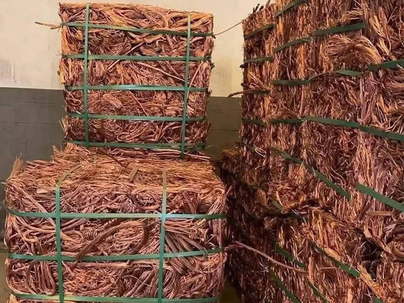 Metal and paper scrap wholesale supplier